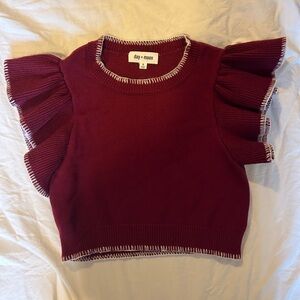 Cute blouse, size small, NEVER WORN